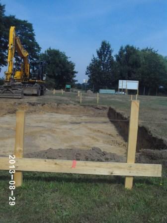 die baugrube für die Fundamente sind ausgehoben. (Foto: P.Melchin)